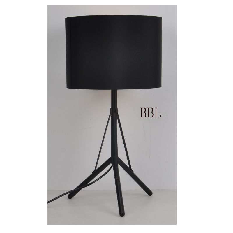 Tripod table lamp with fabric shade