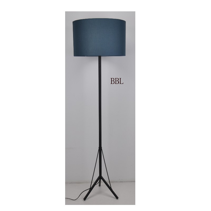 Tripod floor lamp with fabric shade